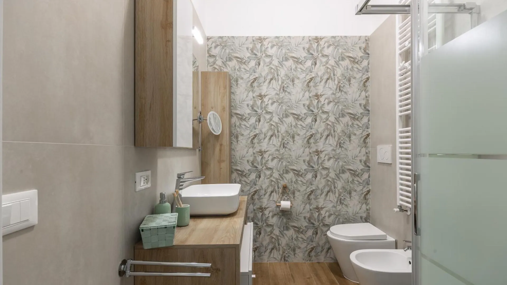 Apartment Ourjoy Condo, Free Parking, Ac, Strong Wifi - M Gioia47, Central Station, Porta Nuova, Milan