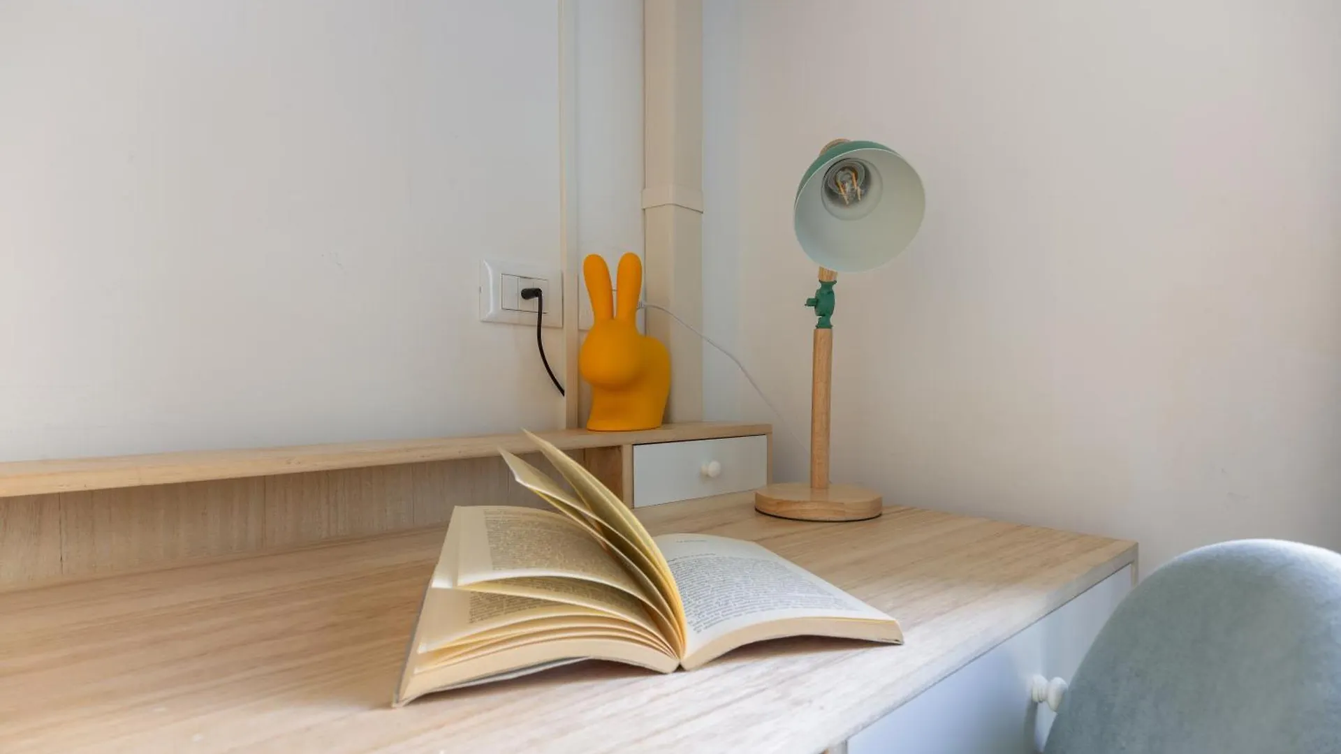 Ourjoy Condo, Free Parking, Ac, Strong Wifi - M Gioia47, Central Station, Porta Nuova, Milan Italy