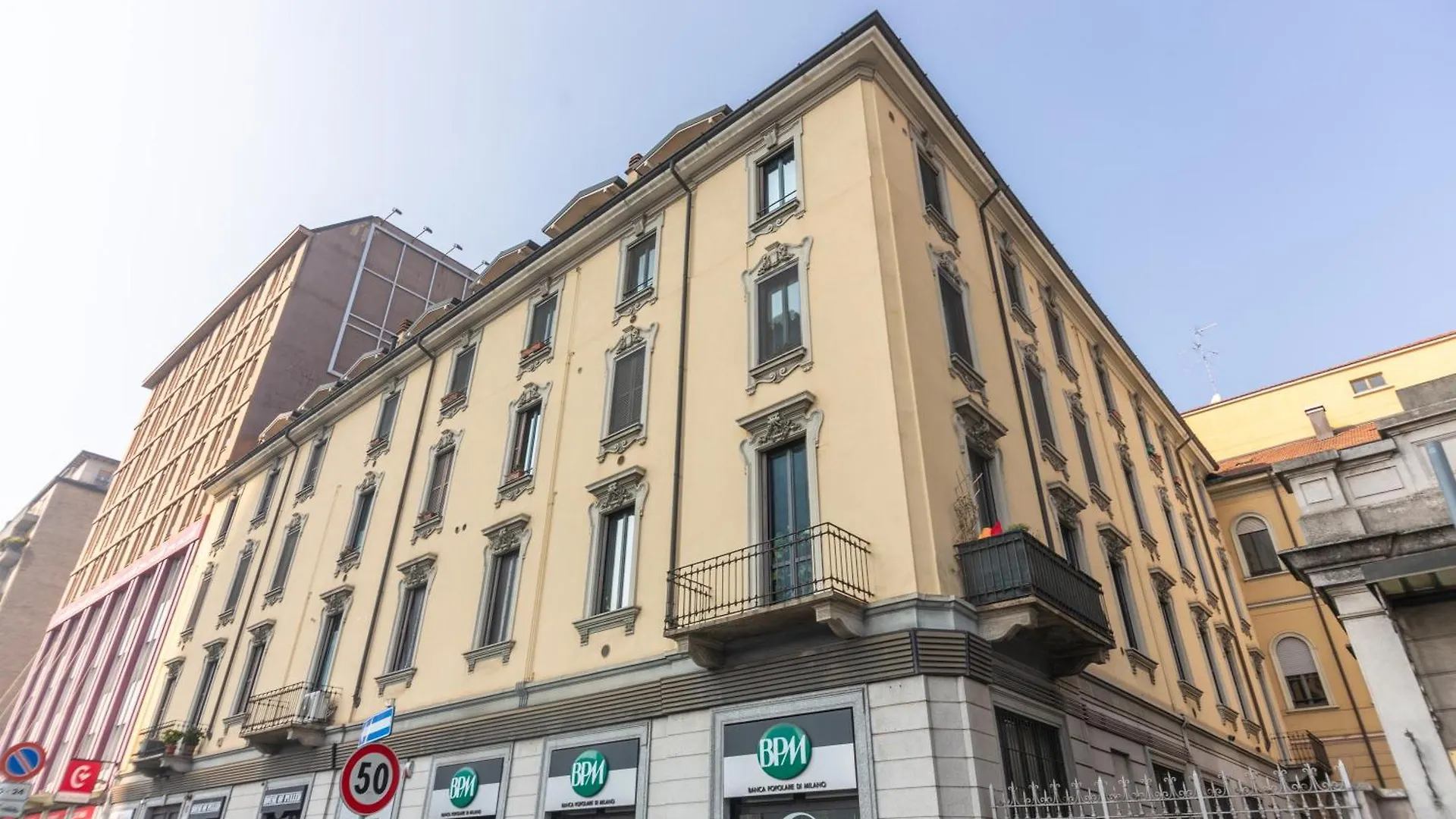 Ourjoy Condo, Free Parking, Ac, Strong Wifi - M Gioia47, Central Station, Porta Nuova, Milan Apartment